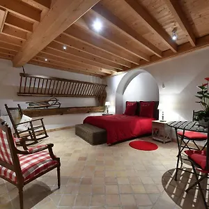 https://chateau-de-la-flechere.hotels-rhonealpes.com